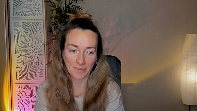 RebeccaMartinez online show from February 22, 5:30 am