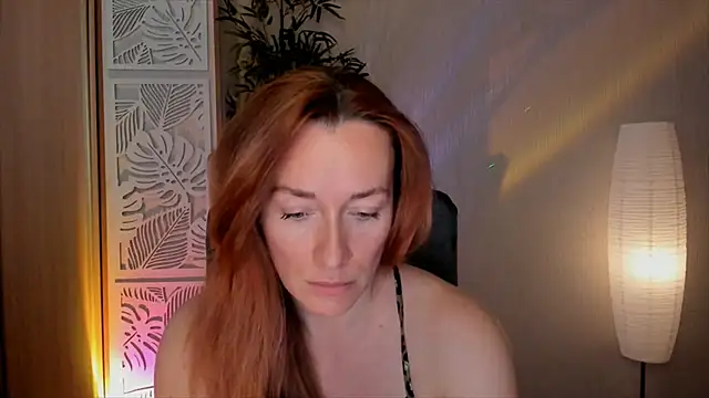 RebeccaMartinez online show from April 14, 1:28 pm