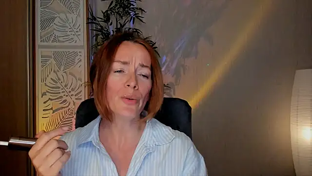 RebeccaMartinez online show from June 18, 2:54 pm