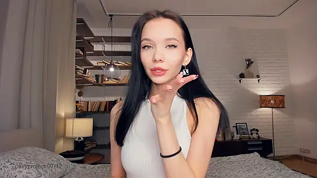 Snapshot of Riskyproject chatting on December 7, 7:27 am Riskyproject online show from December 7, 7:27 am