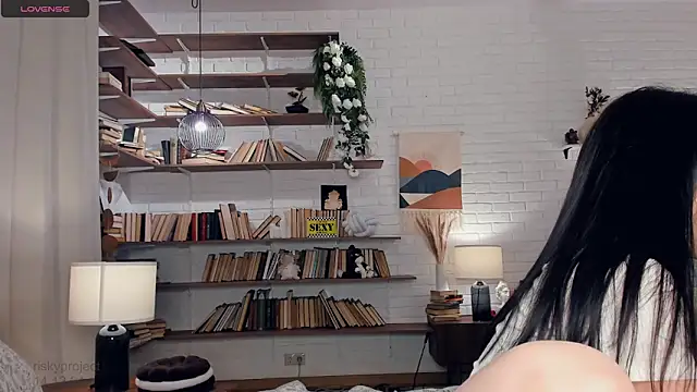 Snapshot of Riskyproject chatting on December 14, 7:07 am Riskyproject online show from December 14, 7:07 am