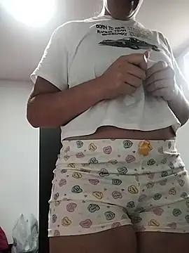 Snapshot of katha_steele_ chatting on December 16, 12:10 pm katha steele online show from December 16, 12:10 pm