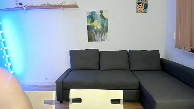 PollyFlame online show from April 11, 7:51 pm