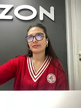 Snapshot of Sweet_Lollypop chatting on January 6, 7:42 am Sweet Lollypop online show from January 6, 7:42 am