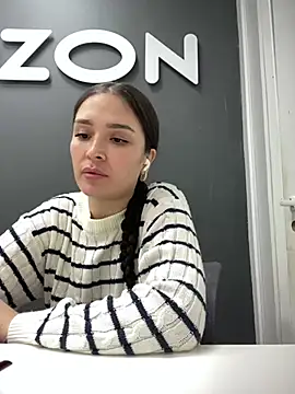 Snapshot of Sweet_Lollypop chatting on January 22, 4:33 pm Sweet Lollypop online show from January 22, 4:33 pm