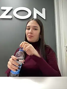 Snapshot of Sweet_Lollypop chatting on February 12, 4:33 pm Sweet Lollypop online show from February 12, 4:33 pm