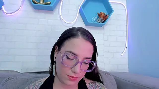 Snapshot of DEVA_BLUE_ chatting on January 31, 6:24 am DEVA BLUE  online show from January 31, 6:24 am