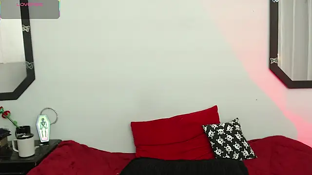 Snapshot of Amy_Aloqua chatting on November 27, 3:47 pm Amy Aloqua online show from November 27, 3:47 pm