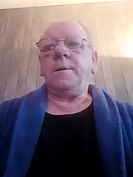 Kuschelb online show from April 13, 5:57 am