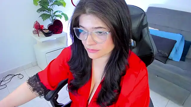 BellaFlaming online show from February 19, 12:33 pm