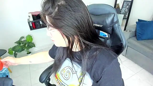 BellaFlaming online show from September 22, 11:34 am