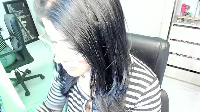 BellaFlaming online show from June 3, 11:13 am