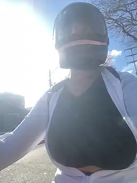 -Marivalda- online show from April 10, 6:23 pm