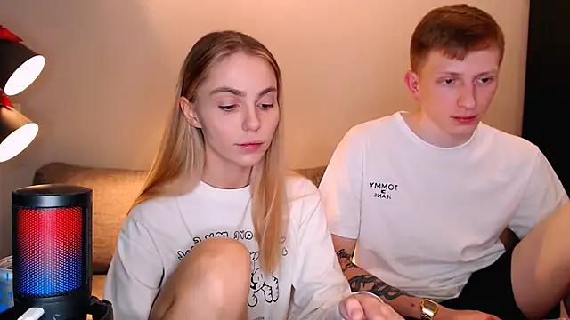 juliaanddima online show from November 13, 10:52 pm