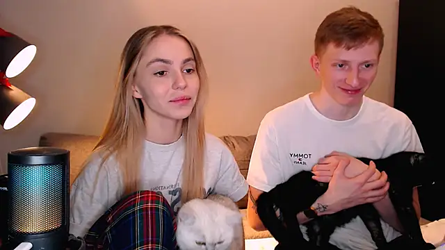 juliaanddima online show from November 18, 10:14 pm