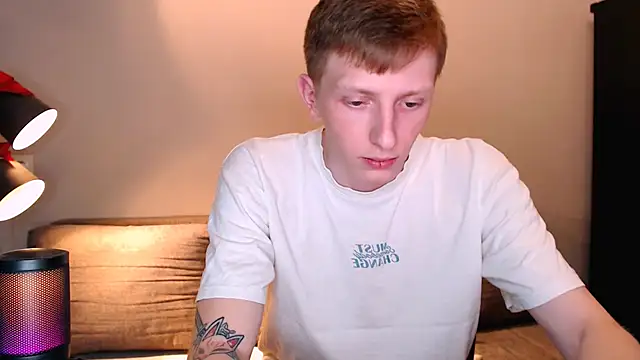 juliaanddima online show from November 29, 9:18 pm