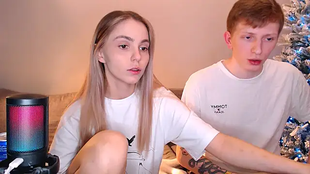 juliaanddima online show from December 20, 9:44 pm