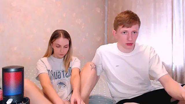 juliaanddima online show from April 16, 7:42 am