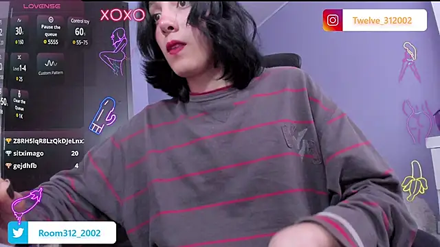 Snapshot of Room312_ chatting on January 2, 7:18 pm Room312 online show from January 2, 7:18 pm