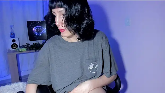 Snapshot of Room312_ chatting on January 13, 12:30 am Room312 online show from January 13, 12:30 am