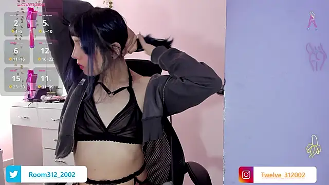 Room312  online show from March 29, 3:56 pm