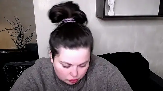 Emily Mo online show from November 9, 6:44 am