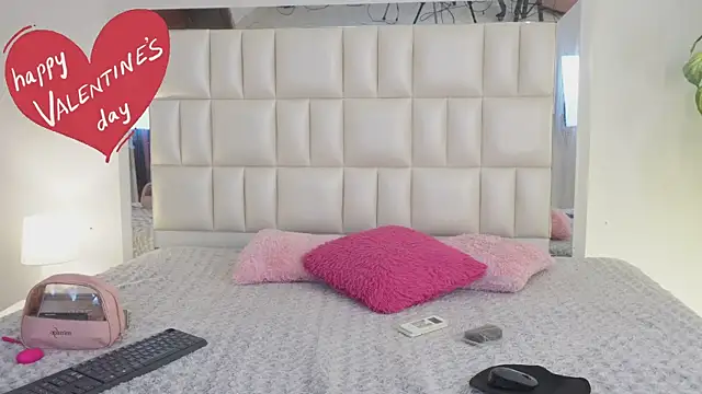 Snapshot of Anais_aradia chatting on February 14, 5:51 am Anais aradia online show from February 14, 5:51 am