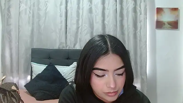 eva six online show from October 13, 6:52 pm