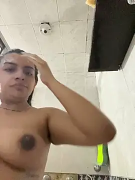 eva six online show from November 29, 6:33 pm