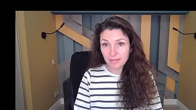 EllaLong online show from December 5, 12:36 pm