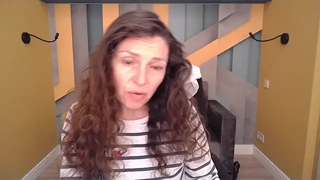 EllaLong online show from April 12, 11:37 am