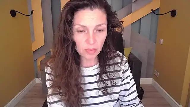 EllaLong online show from April 15, 11:28 am