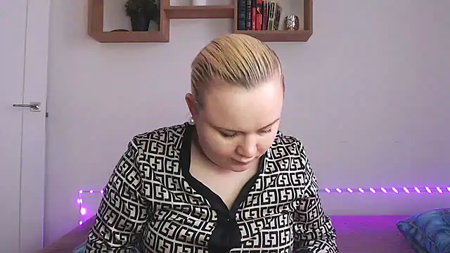 Karolina love  online show from February 27, 7:41 am