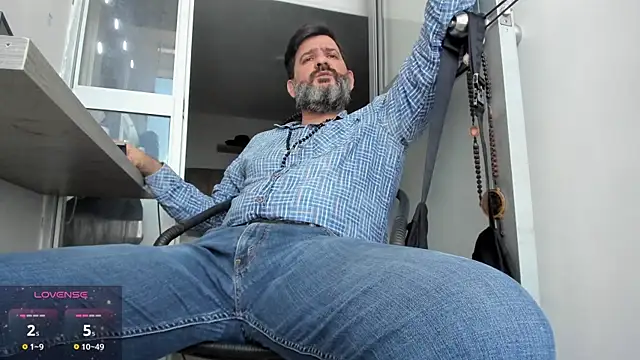 Maxi TheBigDaddy online show from April 14, 4:57 pm