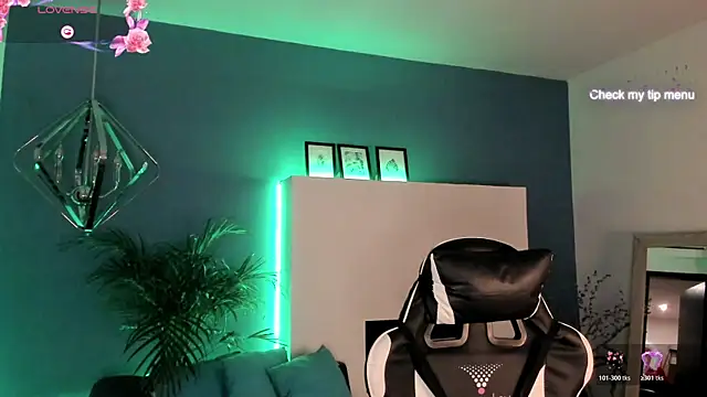 Megan inked online show from November 1, 4:14 am