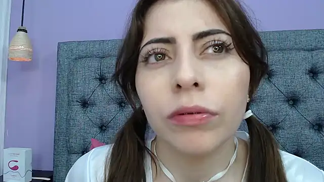 LilaSuni online show from December 18, 8:57 pm