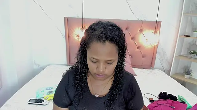 Belle Brunette online show from February 14, 9:32 pm