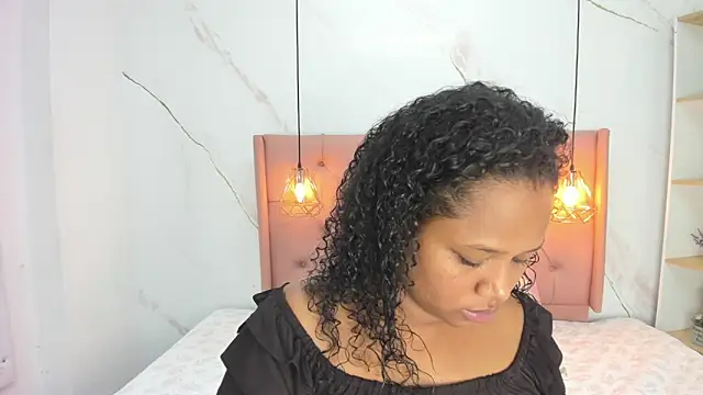 Belle Brunette online show from November 20, 8:52 pm