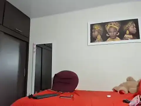 megan-hotxx online show from February 14, 12:57 pm