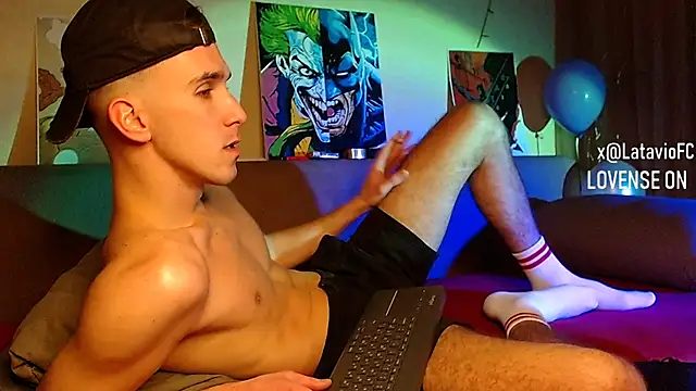 Snapshot of Midnighter_ chatting on December 26, 12:38 pm Midnighter online show from December 26, 12:38 pm