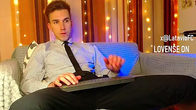 Midnighter  online show from December 21, 11:01 pm