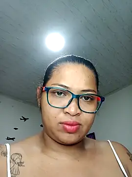 Snapshot of chalohott chatting on June 1, 10:39 am chalohott online show from June 1, 10:39 am