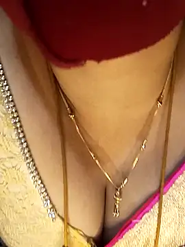 Snapshot of tuttifrutti17 chatting on December 24, 5:55 pm tuttifrutti17 online show from December 24, 5:55 pm