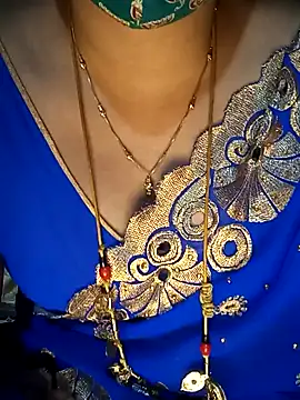 Snapshot of tuttifrutti17 chatting on January 6, 5:38 pm tuttifrutti17 online show from January 6, 5:38 pm