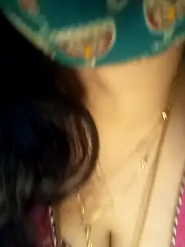 Snapshot of tuttifrutti17 chatting on January 12, 6:27 pm tuttifrutti17 online show from January 12, 6:27 pm