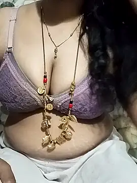 Snapshot of tuttifrutti17 chatting on January 28, 3:36 am tuttifrutti17 online show from January 28, 3:36 am