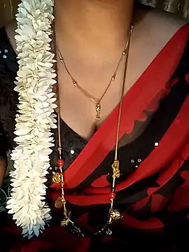 Snapshot of tuttifrutti17 chatting on February 21, 5:20 pm tuttifrutti17 online show from February 21, 5:20 pm