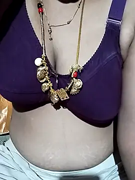 Snapshot of tuttifrutti17 chatting on October 14, 5:25 pm tuttifrutti17 online show from October 14, 5:25 pm