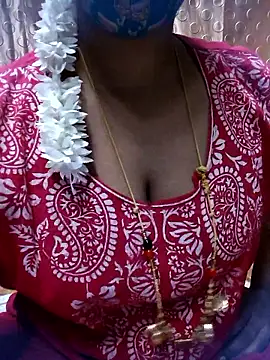 Snapshot of tuttifrutti17 chatting on January 10, 5:15 pm tuttifrutti17 online show from January 10, 5:15 pm