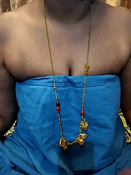 Snapshot of tuttifrutti17 chatting on February 26, 5:45 pm tuttifrutti17 online show from February 26, 5:45 pm